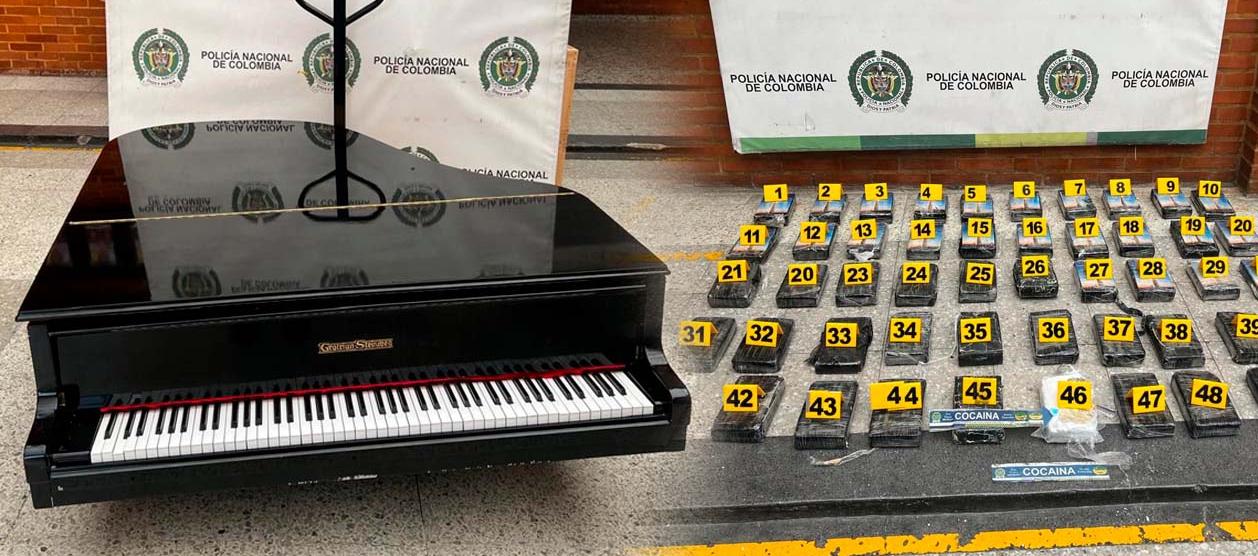 Incautan Más de 115 Kilos de Cocaína Ocultos en Pianos en el Aeropuerto El Dorado de Bogotá